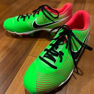 Nike hyperdiamond softball cleats women’s size 10